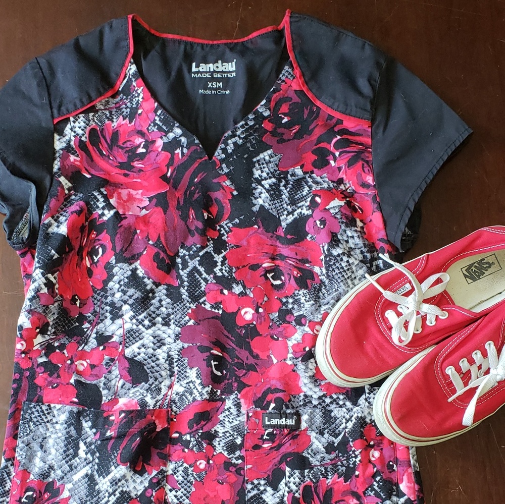 Scub top